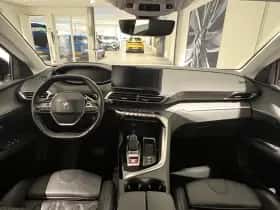 Peugeot 3008 (2021) thumbnail 5