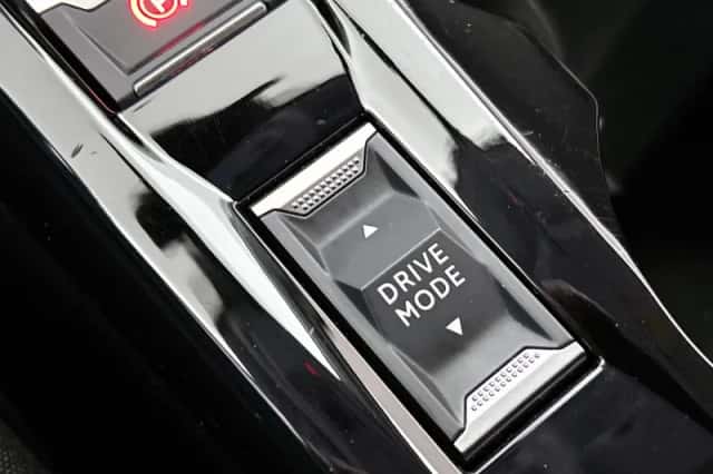 Peugeot 208 (2025) thumbnail 8