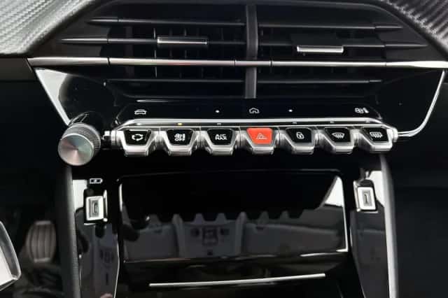 Peugeot 208 (2025) thumbnail 9