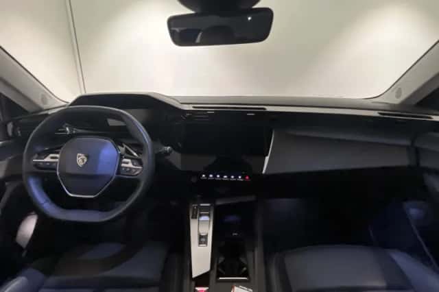 Peugeot 308 (2023) thumbnail 17