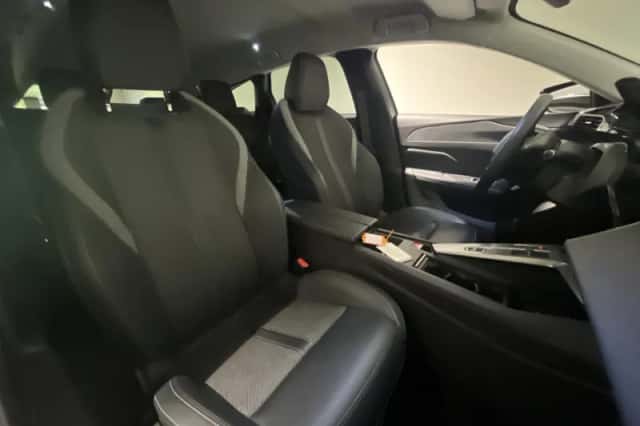 Peugeot 308 (2023) thumbnail 18