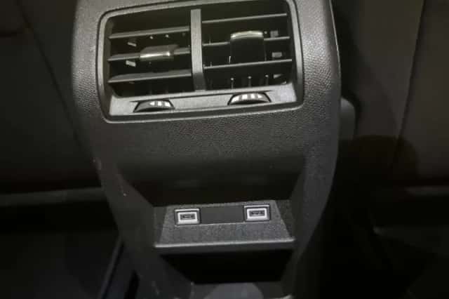 Peugeot 308 (2023) thumbnail 21