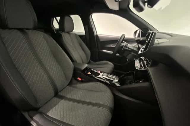 Peugeot 2008 (2025) thumbnail 18