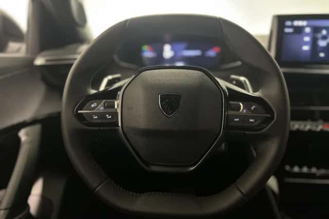 Peugeot 2008 (2025) thumbnail 6