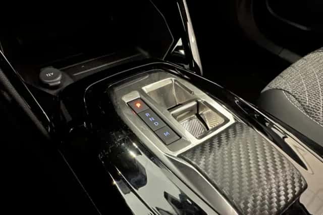 Peugeot 2008 (2024) thumbnail 15
