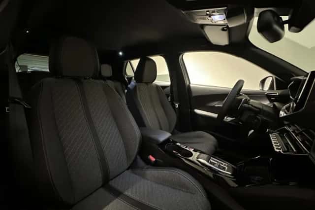 Peugeot 2008 (2024) thumbnail 17