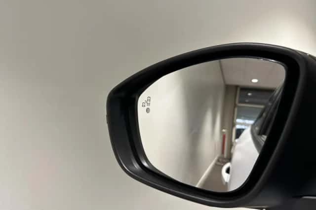 Peugeot 2008 (2024) thumbnail 21