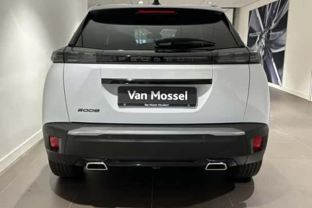 Peugeot 2008 (2024) thumbnail 5