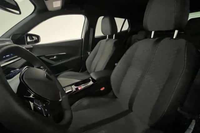 Peugeot 2008 (2024) thumbnail 16