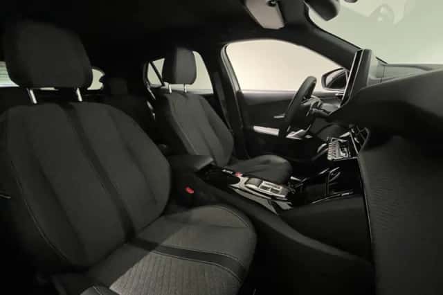 Peugeot 2008 (2024) thumbnail 17