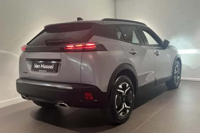 Peugeot 2008 (2024) thumbnail 4