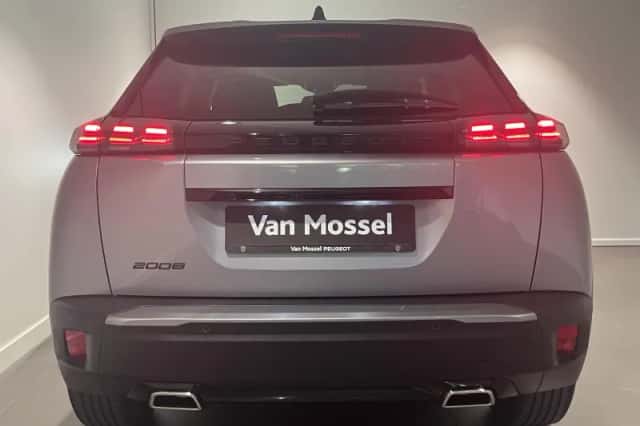 Peugeot 2008 (2024) thumbnail 5