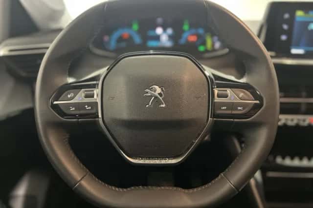 Peugeot e-208 (2023) thumbnail 6