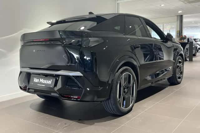 Peugeot e-3008 (2025) thumbnail 4