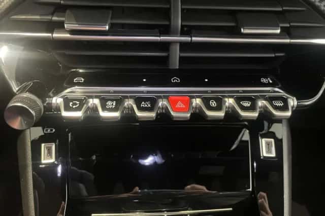 Peugeot 2008 (2024) thumbnail 19