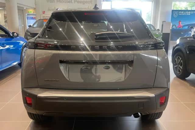Peugeot 2008 (2024) thumbnail 3