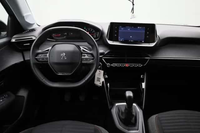 Peugeot 208 (2022) thumbnail 8