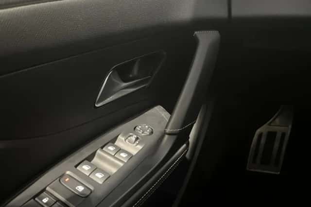 Peugeot 308 (2023) thumbnail 15