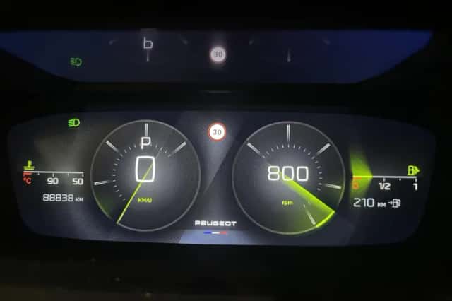Peugeot 308 (2023) thumbnail 8