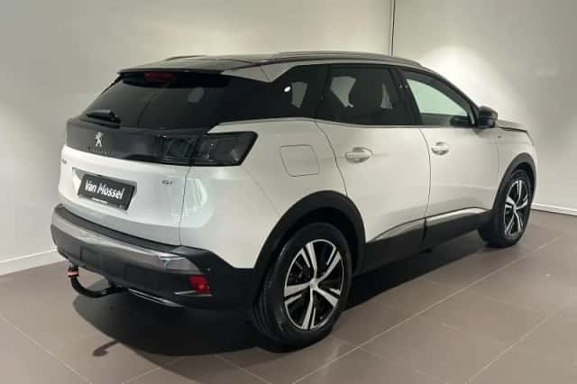 Peugeot 3008 (2023) thumbnail 5