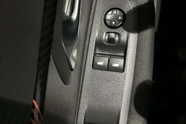 Peugeot 208 (2023) thumbnail 13