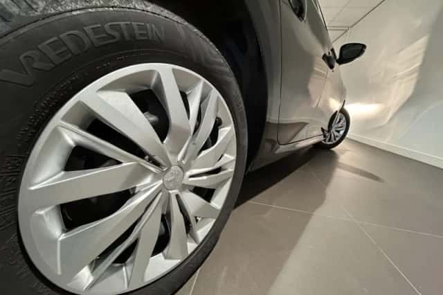 Peugeot 208 (2023) thumbnail 17