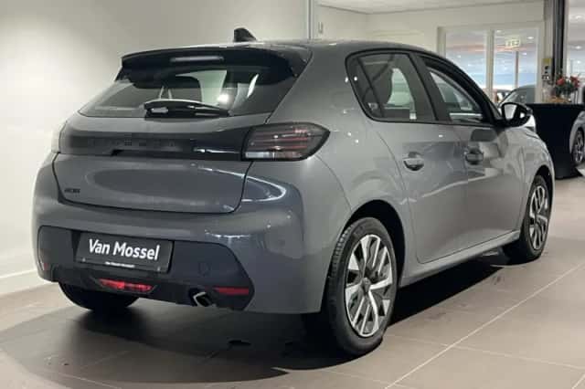 Peugeot 208 (2024) thumbnail 4