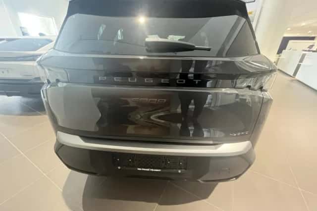 Peugeot 5008 (2025) thumbnail 4