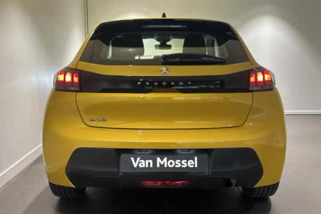 Peugeot 208 (2021) thumbnail 5