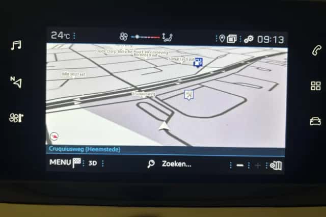 Peugeot 208 (2021) thumbnail 8