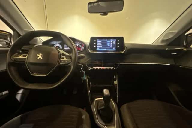 Peugeot 208 (2021) thumbnail 9