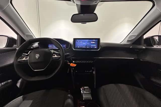 Peugeot 208 (2025) thumbnail 6