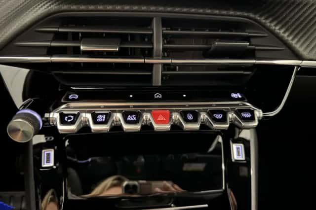 Peugeot 2008 (2024) thumbnail 18