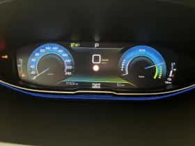 Peugeot 3008 (2023) thumbnail 7