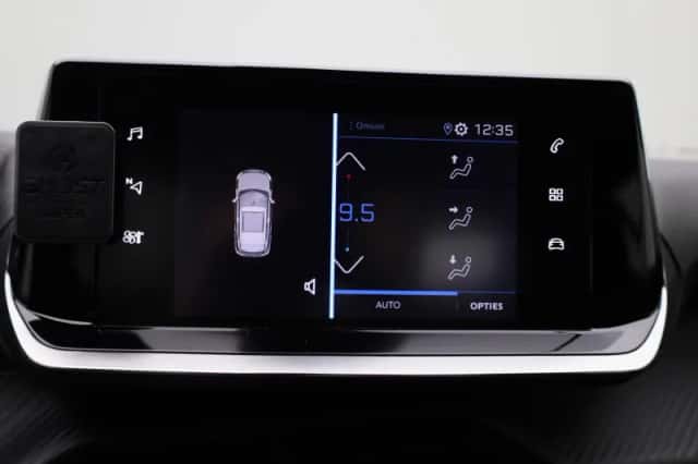 Peugeot 2008 (2023) thumbnail 29