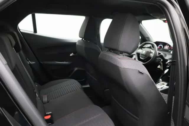 Peugeot 2008 (2023) thumbnail 35