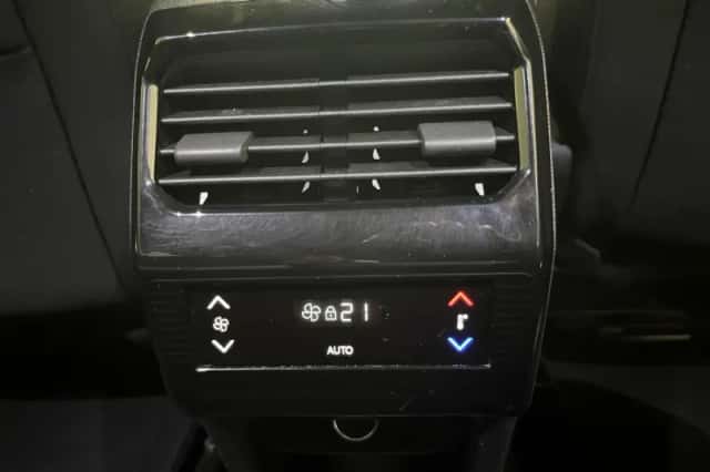 Peugeot 5008 (2025) thumbnail 17