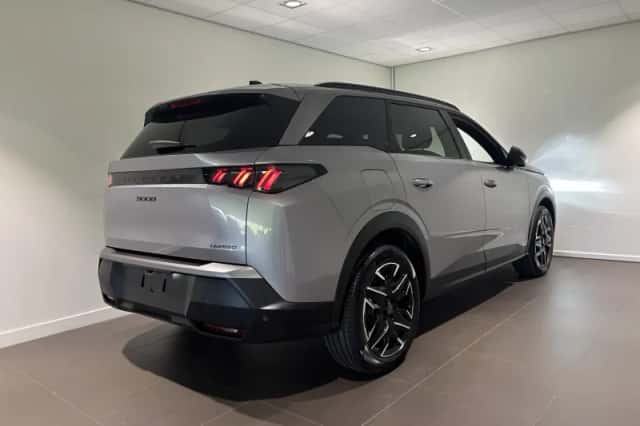 Peugeot 5008 (2025) thumbnail 4