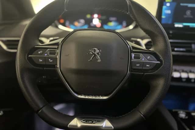 Peugeot 3008 (2023) thumbnail 6