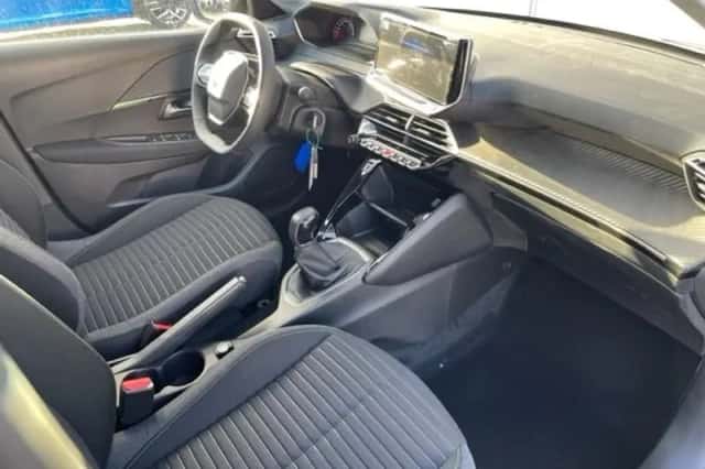 Peugeot 208 (2024) thumbnail 2