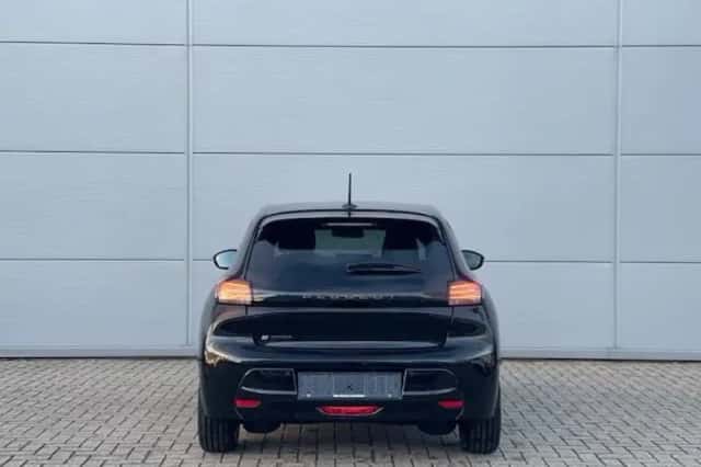Peugeot 208 (2024) thumbnail 7