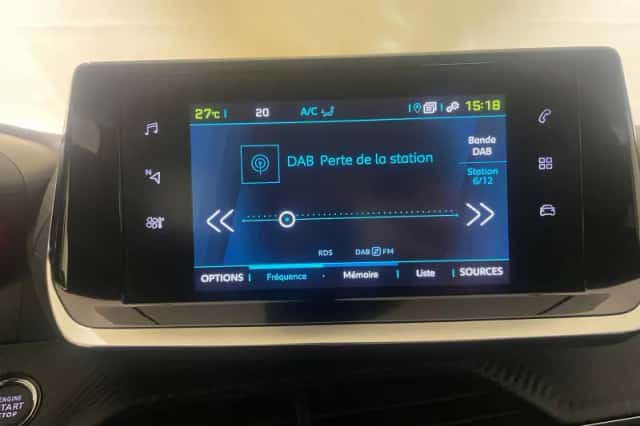 Peugeot e-208 (2023) thumbnail 9