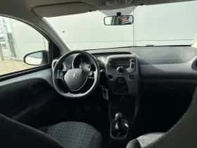Peugeot 108 (2021) thumbnail 9