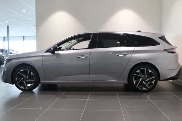 Peugeot 308 (2023) thumbnail 3