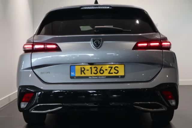 Peugeot 308 (2023) thumbnail 5
