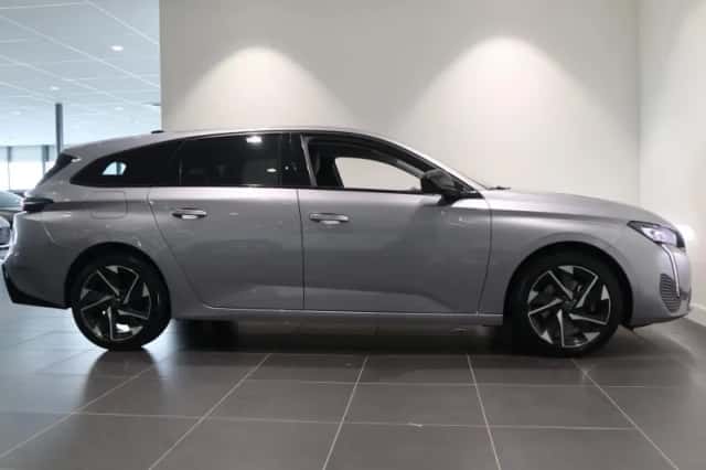 Peugeot 308 (2023) thumbnail 6