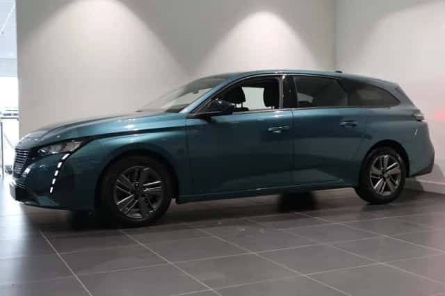 Peugeot 308 (2023) thumbnail 3