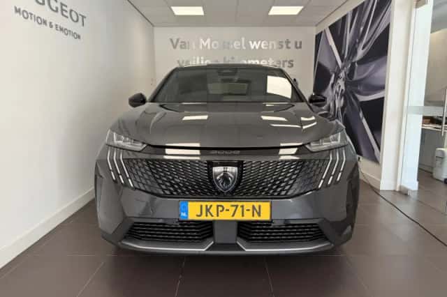 Peugeot 3008 (2025) thumbnail 2