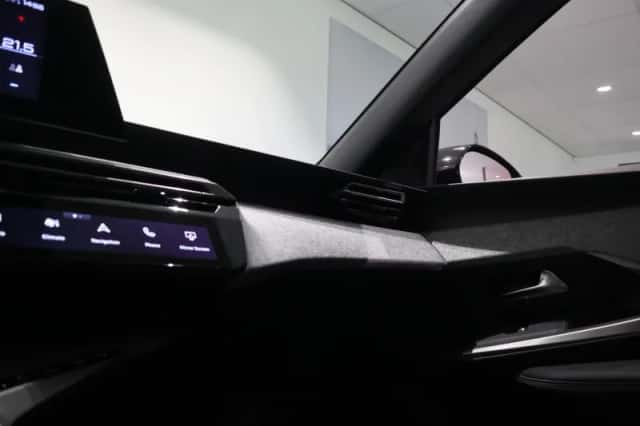 Peugeot 5008 (2025) thumbnail 38