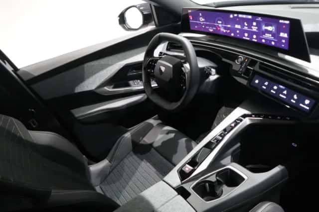 Peugeot 5008 (2025) thumbnail 42